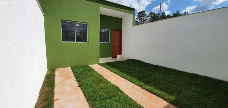 Imagem Casa com 2 Quartos à Venda, 100 m² em Bandeirantes - Mateus Leme