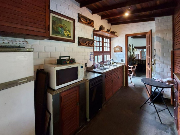 Imagem Casa com 3 Quartos à Venda, 300 m² em Parque Do Ingá - Teresópolis