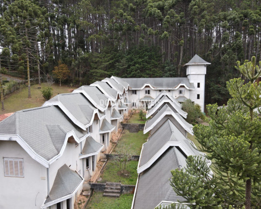 Imagem Imóvel com 30 Quartos à Venda, 1.600 m² em Região Do Jardim Do Embaixador - Campos Do Jordão Imagem Imóvel com 30 Quartos à Venda, 1.600 m² em Região Do Jardim Do Embaixador - Campos Do Jordão