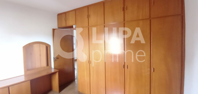 Imagem Casa com 4 Quartos à Venda, 220 m² em Jardim Guanca - São Paulo Imagem Casa com 4 Quartos à Venda, 220 m² em Jardim Guanca - São Paulo