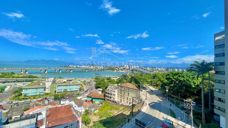 Imagem Apartamento com 3 Quartos à Venda, 142 m² em Centro - Florianópolis Imagem Apartamento com 3 Quartos à Venda, 142 m² em Centro - Florianópolis