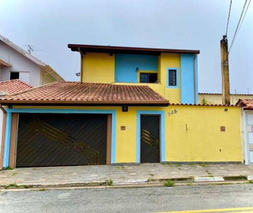 Sobrado com 4 Quartos à Venda, 264 m² em Jardim Modelo - Suzano