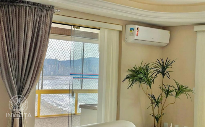 Imagem Apartamento com 3 Quartos à Venda, 157 m² em Barra Sul - Balneário Camboriú Imagem Apartamento com 3 Quartos à Venda, 157 m² em Barra Sul - Balneário Camboriú