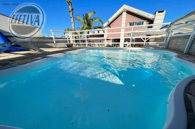 Casa com 4 Quartos à Venda, 300 m² em Centro - Guaratuba