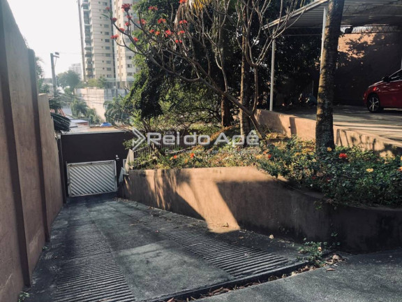 Foto do imóvel Casa com 3 Quartos à Venda, 195 m² em Centro - Nova Iguaçu Foto do imóvel Casa com 3 Quartos à Venda, 195 m² em Centro - Nova Iguaçu