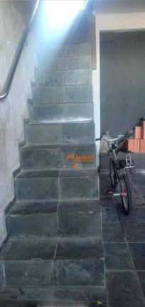 Sobrado com 6 Quartos à Venda, 245 m² em Cidade Soberana - Guarulhos