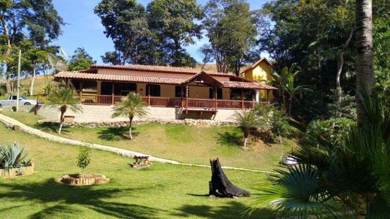 Imagem Chácara com 4 Quartos à Venda, 10.000 m²