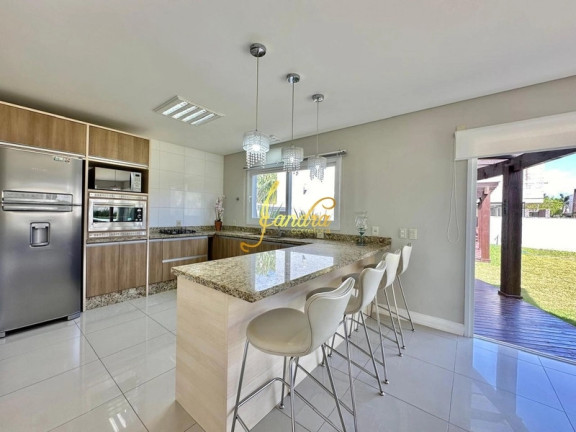 Imagem Casa de Condomínio com 5 Quartos à Venda, 297 m² em Zona Nova - Capão Da Canoa