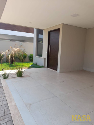 Imagem Casa com 3 Quartos à Venda, 365 m² em Jardim Itália - Cuiabá