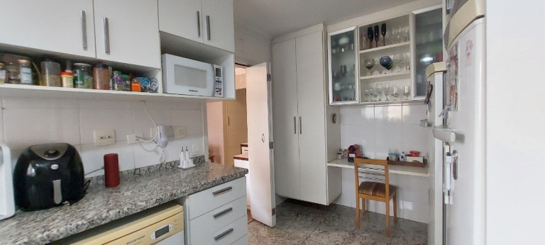 Imagem Apartamento com 3 Quartos à Venda, 220 m² em Vila Suzana - São Paulo Imagem Apartamento com 3 Quartos à Venda, 220 m² em Vila Suzana - São Paulo