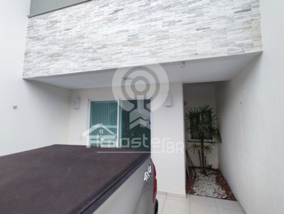 Imagem Casa com 3 Quartos à Venda, 90 m² em Lagoa Redonda - Fortaleza