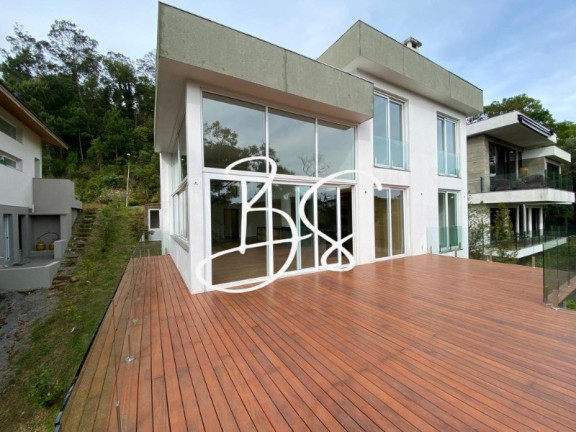 Imagem Casa com 3 Quartos à Venda, 603 m² em Alphaville - Gramado