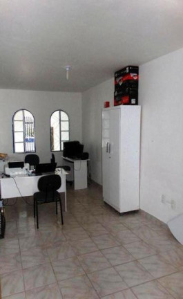 Casa com 3 Quartos à Venda, 300 m² em Vila Iapi - Taubaté