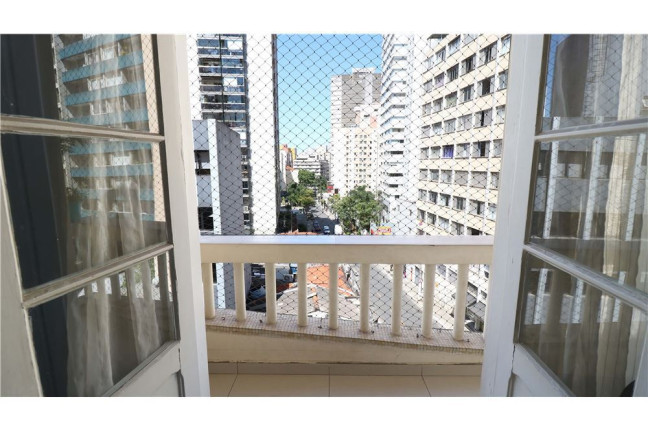 Imagem Imóvel com 3 Quartos à Venda, em Consolação - São Paulo Imagem Imóvel com 3 Quartos à Venda, em Consolação - São Paulo