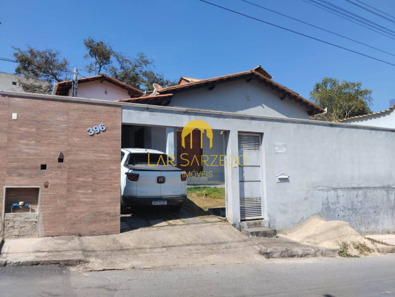 Casa com 3 Quartos à Venda, 452 m² em Marmeleiros - Betim