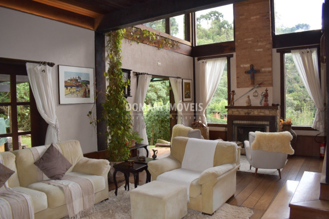 Imagem Casa com 3 Quartos à Venda, 597 m² em Região Da Pedra Do Fogo - Campos Do Jordão Imagem Casa com 3 Quartos à Venda, 597 m² em Região Da Pedra Do Fogo - Campos Do Jordão