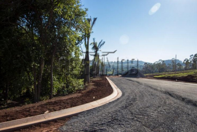 Imagem Terreno à Venda, 300 m² em Bom Retiro - Bragança Paulista Imagem Terreno à Venda, 300 m² em Bom Retiro - Bragança Paulista