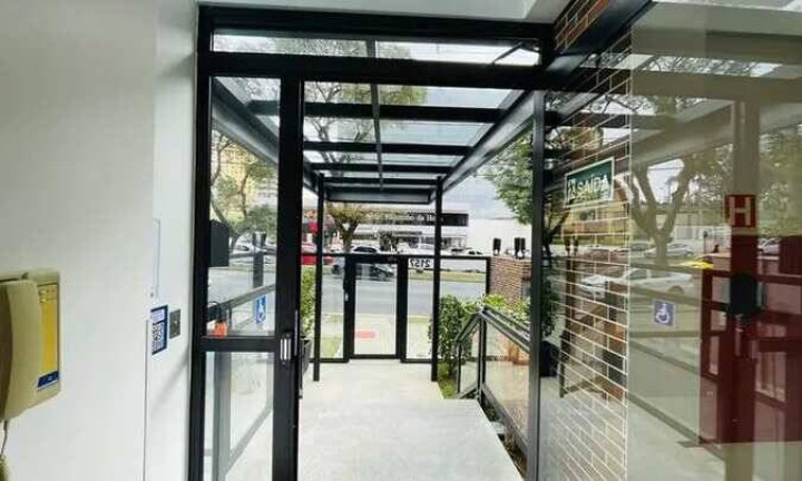 Imagem Kitnet com 1 Quarto à Venda, 32 m² em água Verde - Curitiba