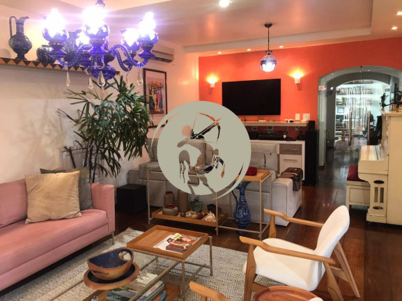 Apartamento com 3 Quartos à Venda, 260 m² em Gonzaga - Santos