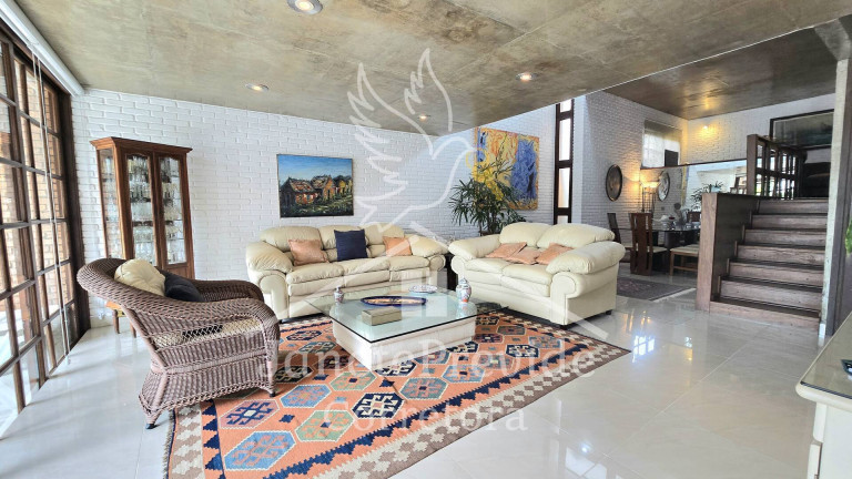 Imagem Casa de Condomínio com 3 Quartos à Venda, 234 m² em Alphaville - Santana De Parnaíba Imagem Casa de Condomínio com 3 Quartos à Venda, 234 m² em Alphaville - Santana De Parnaíba