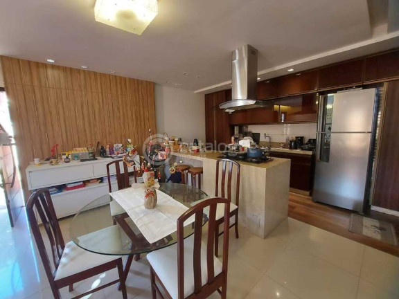 Imagem Casa com 3 Quartos à Venda, 180 m² em Lagoa Nova - Natal Imagem Casa com 3 Quartos à Venda, 180 m² em Lagoa Nova - Natal