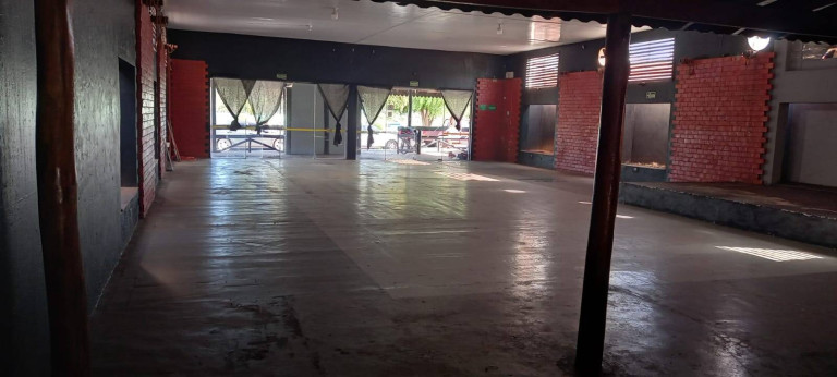 Sala Comercial para Alugar, 800 m² em Ourinhos