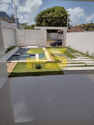 Imagem Casa com 3 Quartos à Venda, 210 m² em Carapibus - Conde