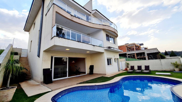 Casa com 5 Quartos à Venda,  em Granja Viana - Carapicuíba