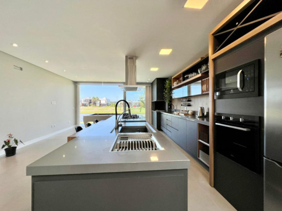Imagem Casa com 4 Quartos à Venda, 196 m² em -- - Capao Da Canoa Imagem Casa com 4 Quartos à Venda, 196 m² em -- - Capao Da Canoa