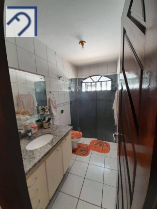 Imagem Casa com 4 Quartos à Venda, 257 m² em Lagoa Nova - Natal