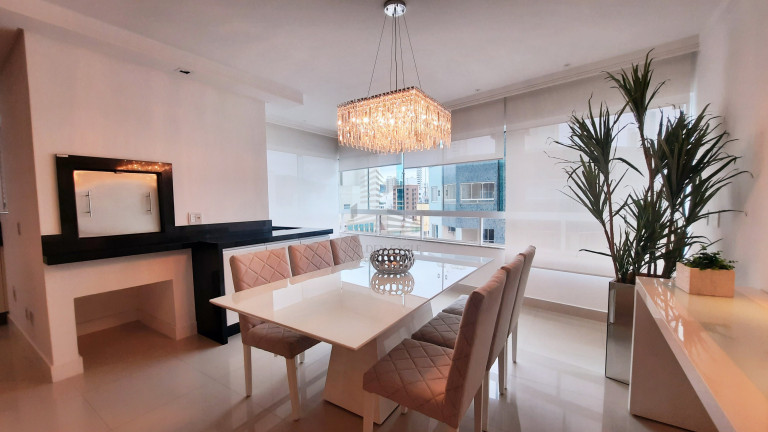 Imagem Apartamento com 3 Quartos à Venda, 256 m² em Centro - Balneário Camboriú