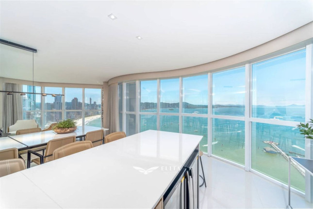 Apartamento com 4 Quartos à Venda, 238 m² em Centro - Balneário Camboriú