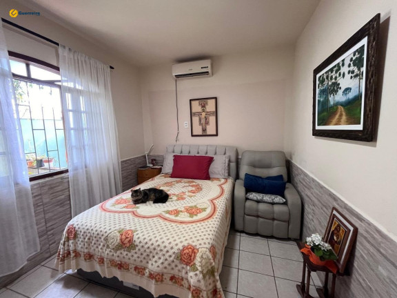 Imagem Casa com 4 Quartos à Venda, 220 m² em Trindade - Florianópolis