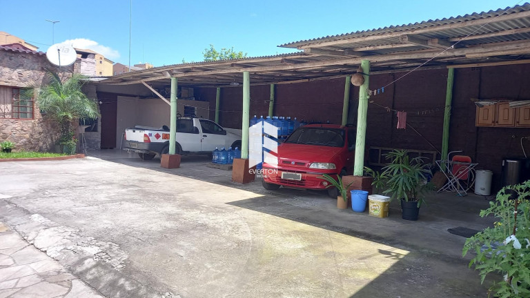 Imagem Casa com 3 Quartos à Venda, 432 m² em Uglione - Santa Maria