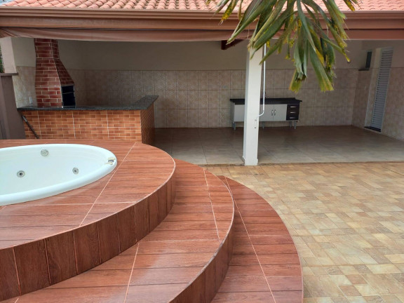 Imagem Casa com 3 Quartos à Venda, 200 m² em Centro - Boituva