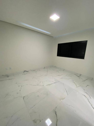 Imagem Casa com 3 Quartos à Venda, 290 m² em Bandeirante - Caldas Novas