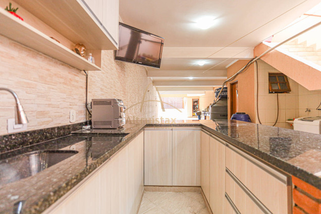 Imagem Casa com 3 Quartos à Venda, 243 m² em Umuarama - Osasco