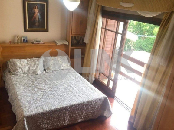 Imagem Casa com 4 Quartos à Venda, 245 m² em Jardim Itu - Porto Alegre Imagem Casa com 4 Quartos à Venda, 245 m² em Jardim Itu - Porto Alegre