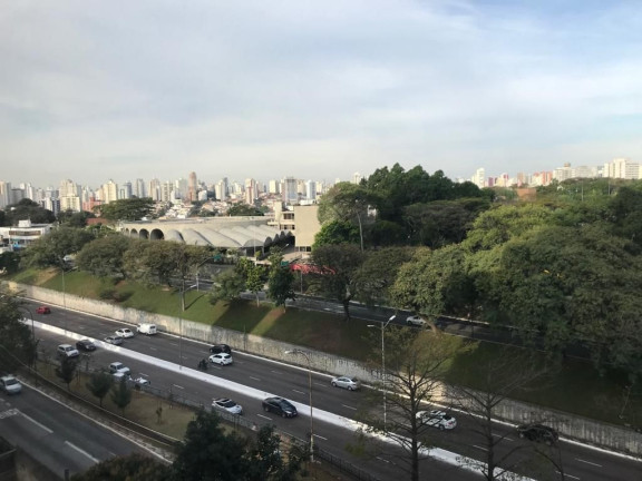 Imagem Imóvel com 3 Quartos à Venda, 127 m² em Moema - São Paulo Imagem Imóvel com 3 Quartos à Venda, 127 m² em Moema - São Paulo