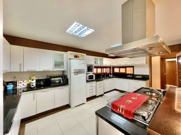 Imagem Casa com 5 Quartos à Venda, 446 m² em águas Da Fazendinha - Carapicuíba