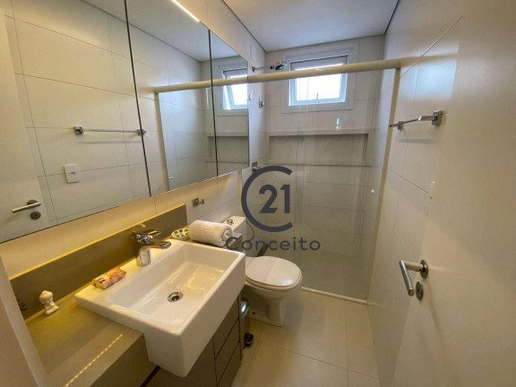 Imagem Apartamento com 2 Quartos à Venda, 73 m² em Centro - Florianópolis