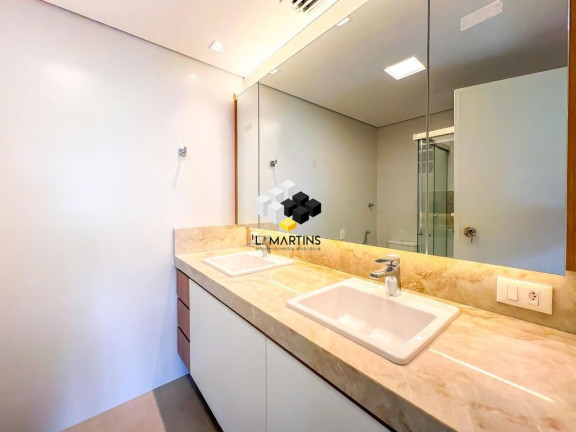 Imagem Apartamento com 4 Quartos à Venda, 226 m² em Moinhos De Vento - Porto Alegre