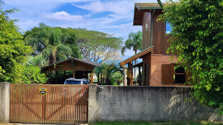 Imagem Imóvel com 3 Quartos à Venda, em Ibiraquera - Imbituba Imagem Imóvel com 3 Quartos à Venda, em Ibiraquera - Imbituba