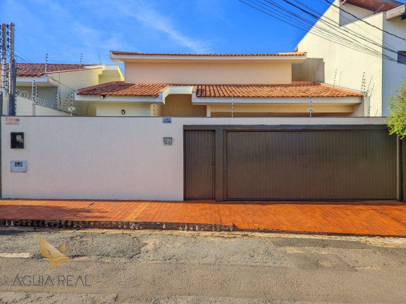 Sobrado com 4 Quartos à Venda, 257 m² em Vila Giocondo Orsi - Campo Grande