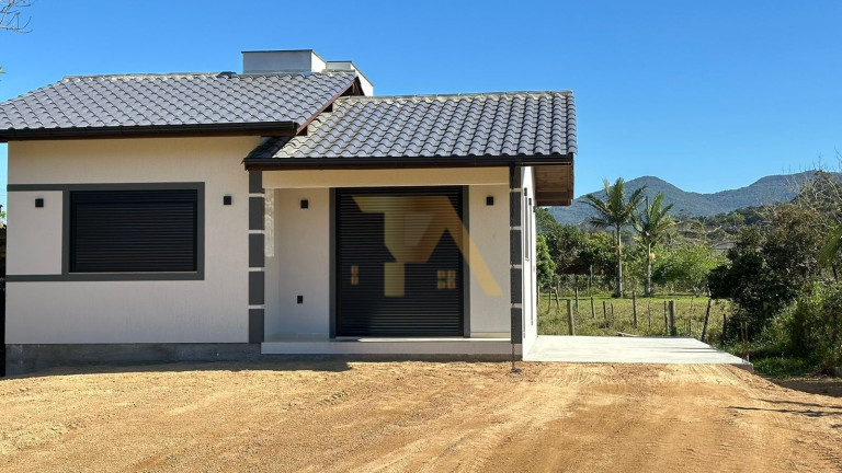 Imóvel com 2 Quartos à Venda,  em Ressacada - Garopaba