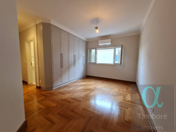 Imagem Casa com 5 Quartos à Venda, 470 m² em Alphaville Residencial Dois - Barueri Imagem Casa com 5 Quartos à Venda, 470 m² em Alphaville Residencial Dois - Barueri