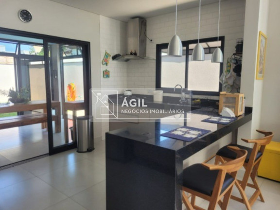 Imagem Casa com 3 Quartos à Venda, 300 m² em Condomínio Terras Do Vale - Caçapava Imagem Casa com 3 Quartos à Venda, 300 m² em Condomínio Terras Do Vale - Caçapava
