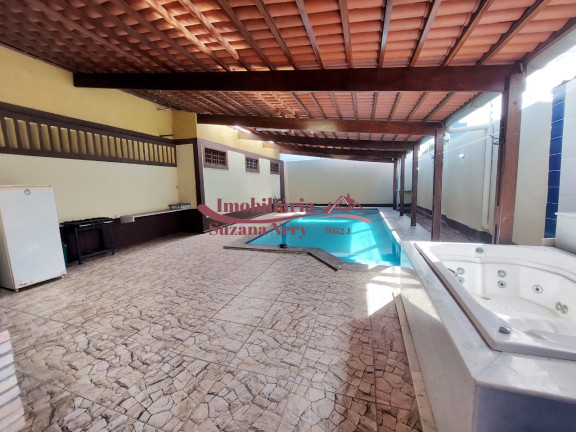 Casa com 3 Quartos à Venda,  em Capim Macio - Natal