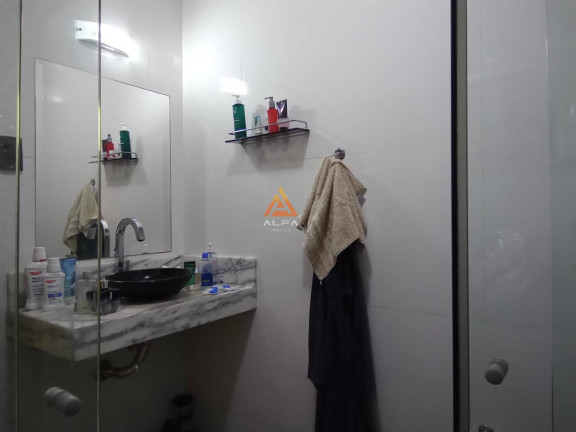 Imagem Casa com 3 Quartos à Venda, 84 m²