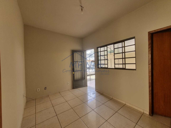 Casa com 2 Quartos para Alugar, 50 m² em Jardim Morumbi - Pirassununga